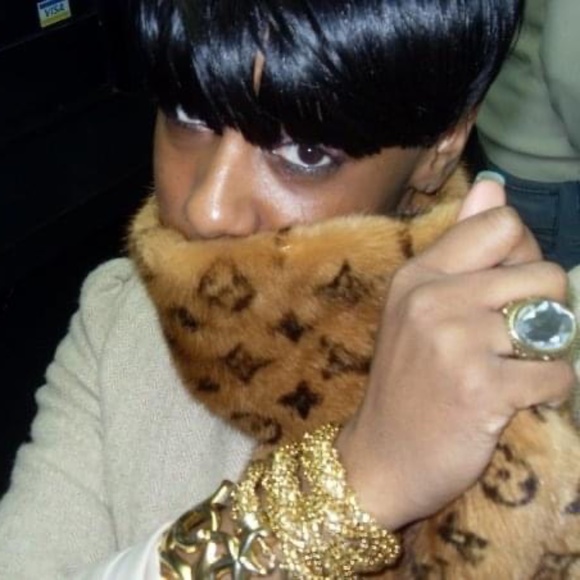 MEET YOUR POSHER! - Picture 12 of 12